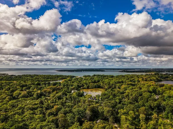 72 Benjamin Nyes Lane, North Falmouth, MA 02556