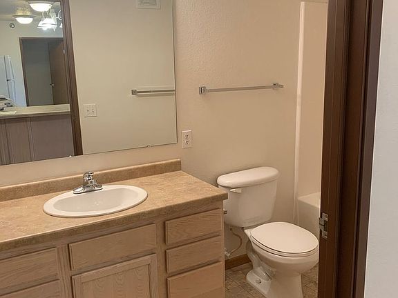 4th image of 3501 10th Ave S #310