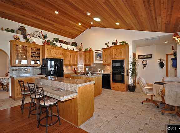 2nd image of 2524 Lena Ct