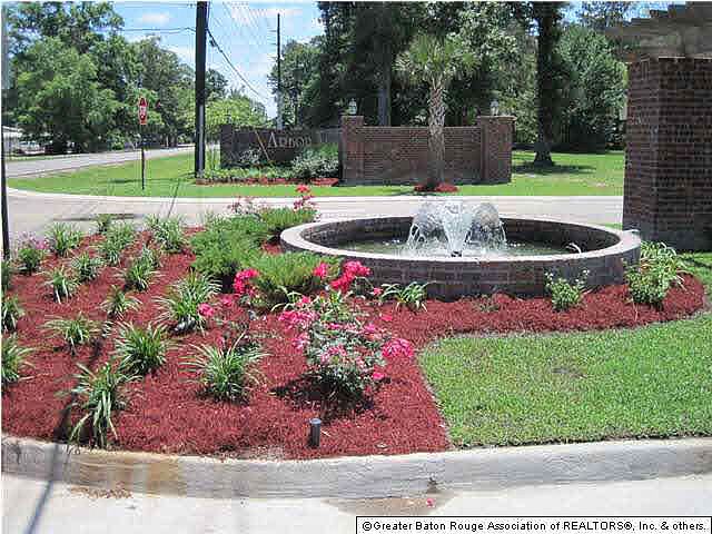 2nd image of 8 Autumn Leaf Pkwy