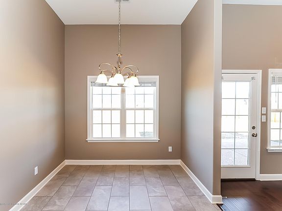3rd image of 4412 Davall Dr