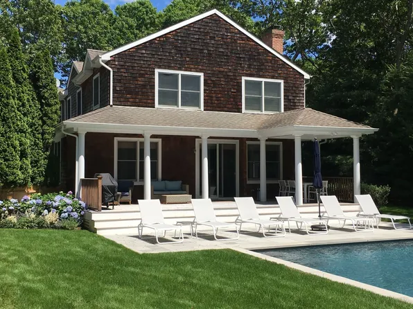 https://photos.zillowstatic.com/fp/bf709c9cb9de598916003e227092a2f6-p_e.webp