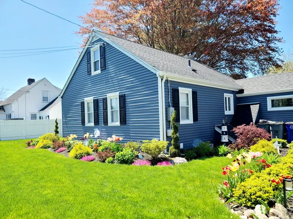 26 Round Hill Road, Groton, CT 06340