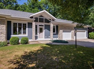 1300 Kings Lynn Rd, Stoughton, WI 53589