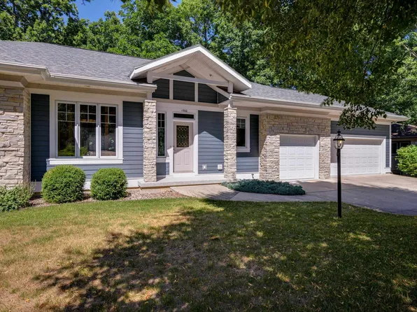 1300 Kings Lynn Rd, Stoughton, WI 53589