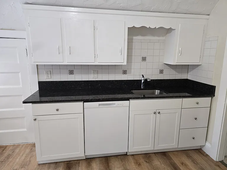 349 Hollis St #4 — Photo 2