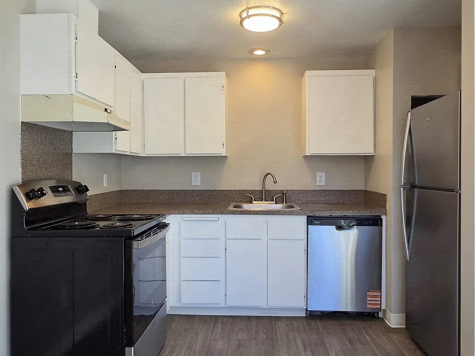 1 bed, 644 sqft, $1,300 — Photo 1