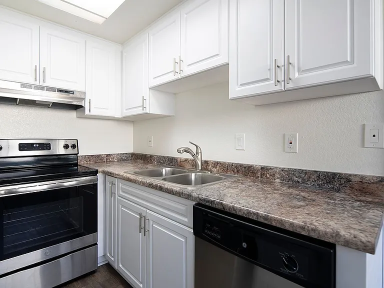 3639 South Bonita Street — Photo 12