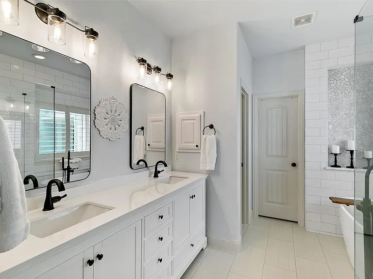 1007 Charleston Ln — Photo 21