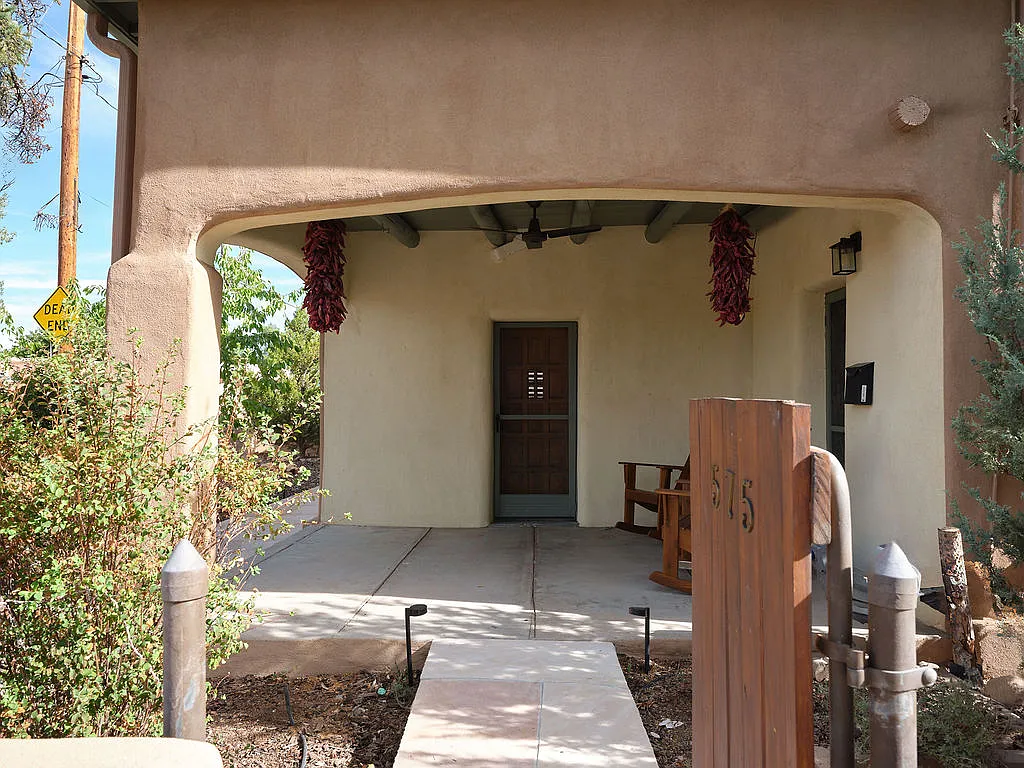 4 bed, 1700 sqft, $5,500 — Photo 2