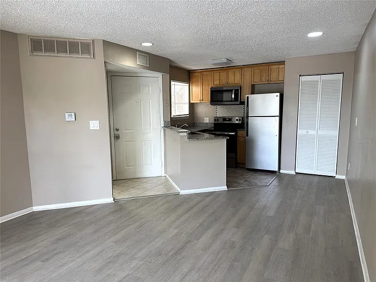 1916 Lake Atriums Cir #32 — Photo 7