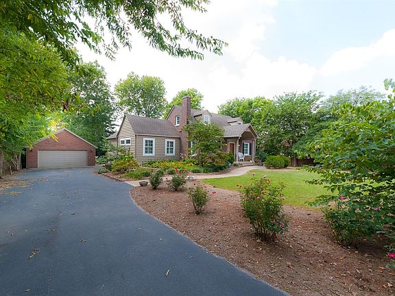 4th image of 108 Edgemoor Dr