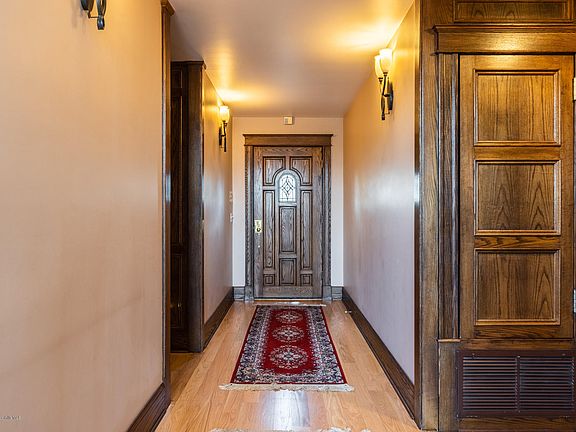 3rd image of 150 Sequoia Dr