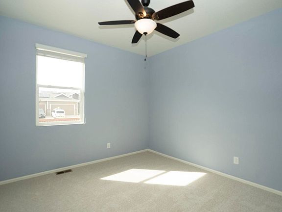 5th image of 3610 Sunrose St