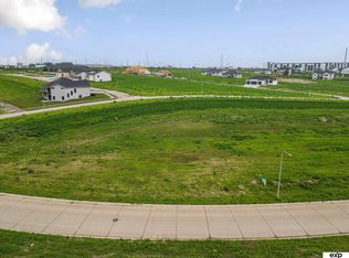 20044 V St, Omaha, NE 68135