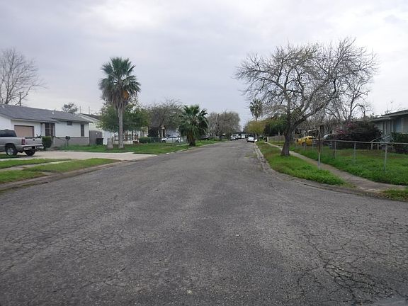 5th image of 1122 Hazel Dr