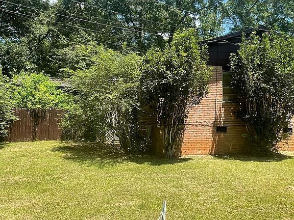 3rd image of 4129 Roman Dr