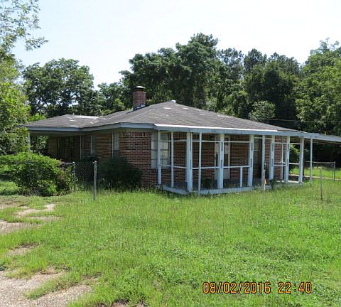 2nd image of 2303 Highway 84