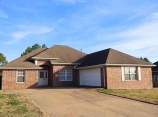 470 McKissic Springs Rd, Centerton, AR 72719