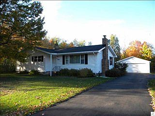 2nd image of 4881 Woodridge Dr