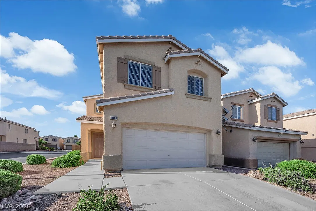 4 bed, 2.5 bath, 1943 sqft, $2,000 — Photo 3