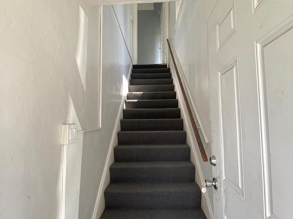 10th image of 1109 Greenwood Ave