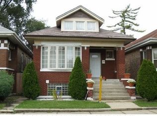 6040 S Sacramento Ave, Chicago, IL 60629