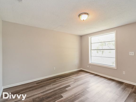 4th image of 2644 Sunrise Village Dr Unit B