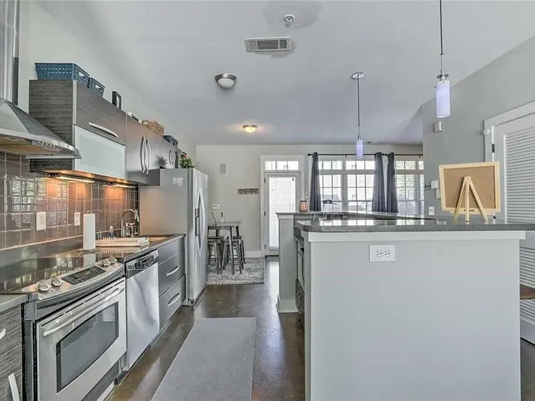 1300 Dekalb Ave NE — Photo 14