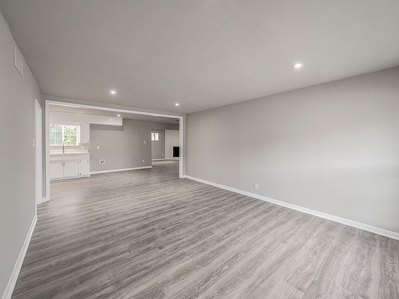 5th image of 1424 Stafford Dr
