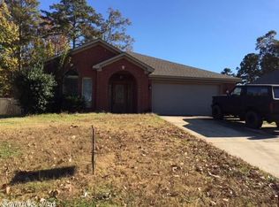 83 Dartmouth Dr, Little Rock, AR 72204
