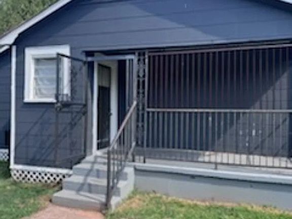 2nd image of 323 Kelly St