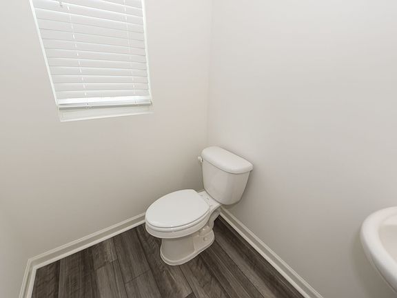 4th image of 543 Polaris Way