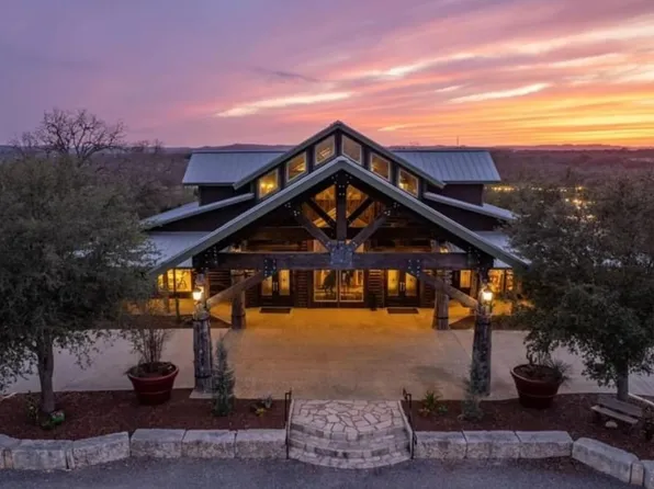 3862 State Highway 16 N, Bandera, TX 78003