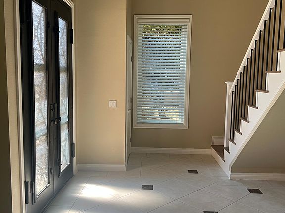 3rd image of 835 Looking Glass Dr