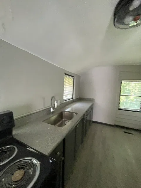 2 bed, $950 — Photo 2