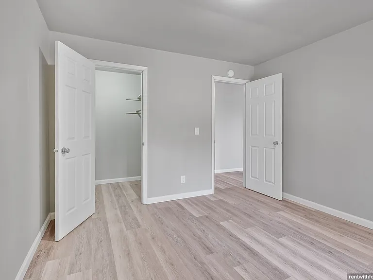2020 Regency Ct — Photo 7