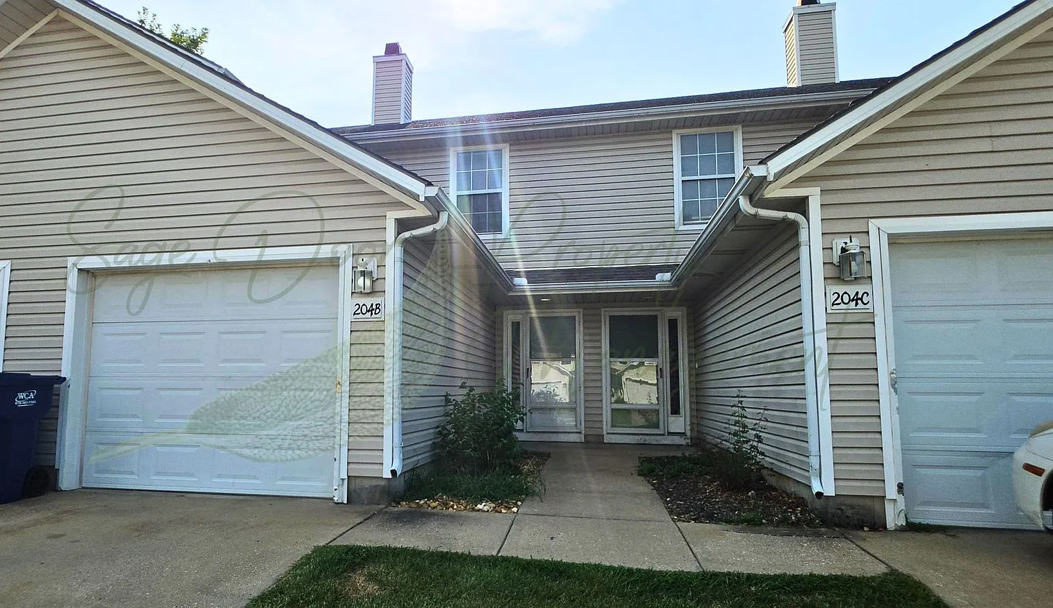 204 NE Sunshine Street — Photo 1