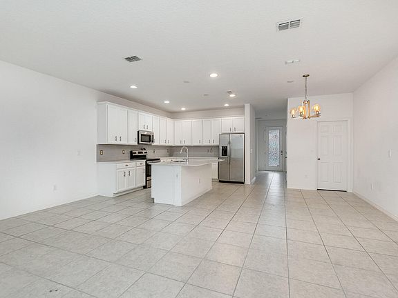 5th image of 7718 Bowery Dr