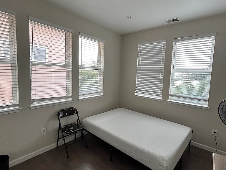 786 W A St #786 — Photo 1