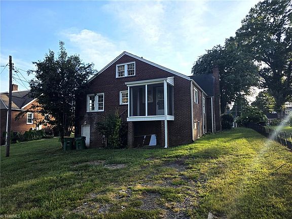 2nd image of 607 W Main St