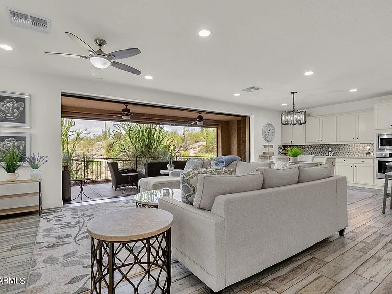 10260 E White Feather Ln #1025 — Photo 4