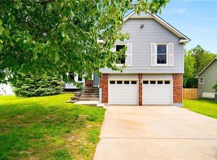 4931 Grandview Ave, Shawnee, KS 66203