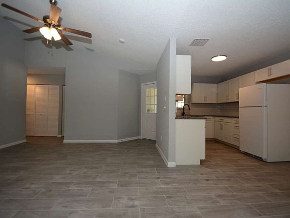 3rd image of 107 Brunswick Ln #A