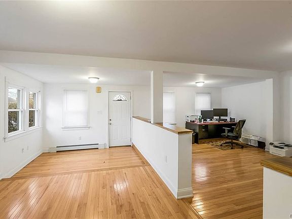 3rd image of 28 Henry St