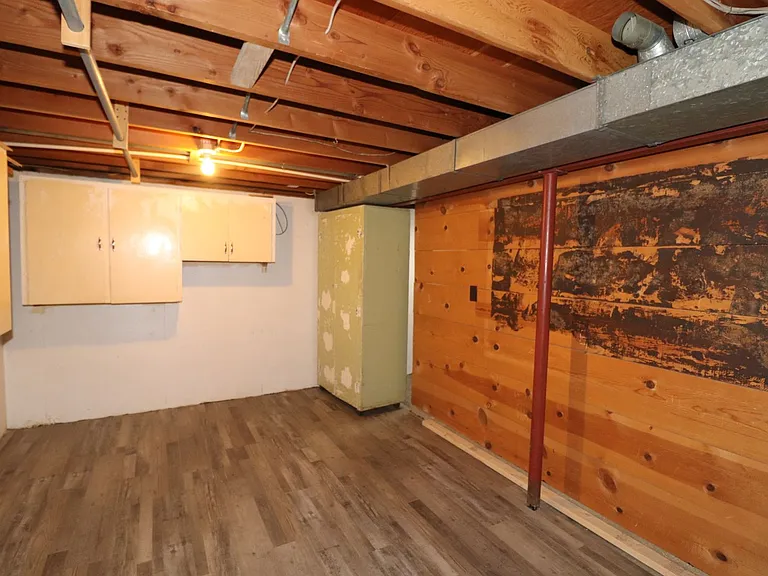 510 Maple St — Photo 36