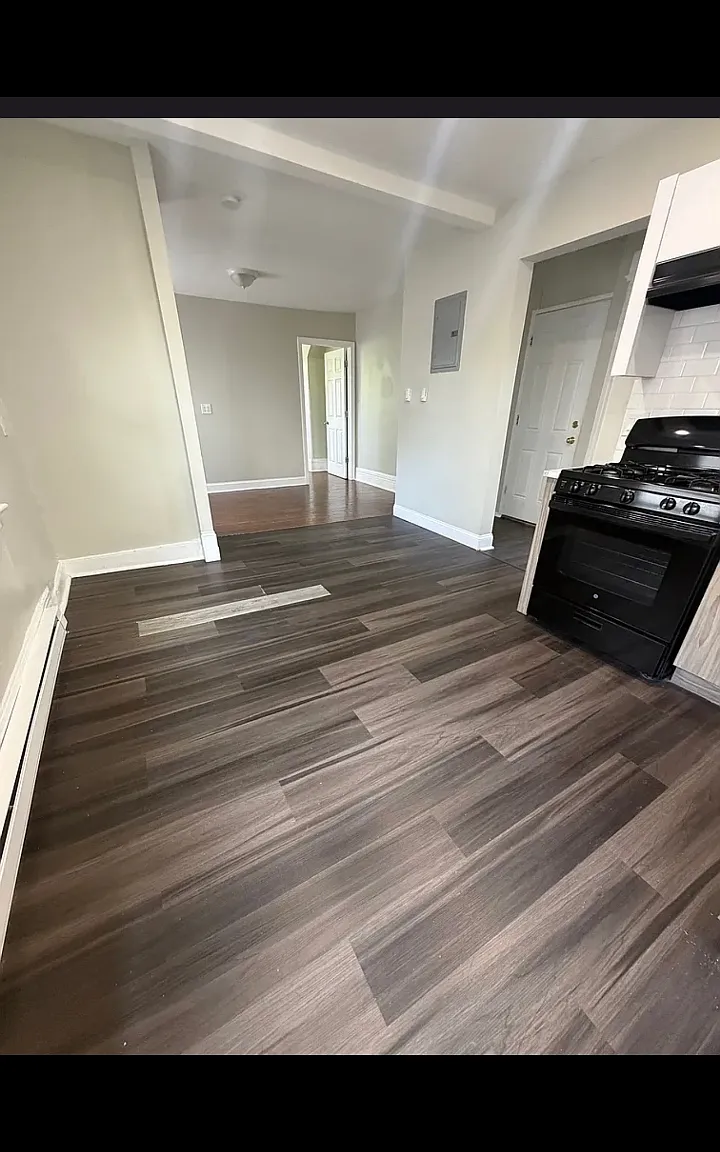 3 bed, $2,450 — Photo 2