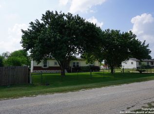 76 Medina Lake Dr, Pleasanton, TX 78064
