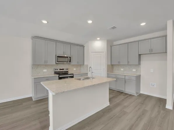 315 Sugarlands Dr, Greenville, TX 75402