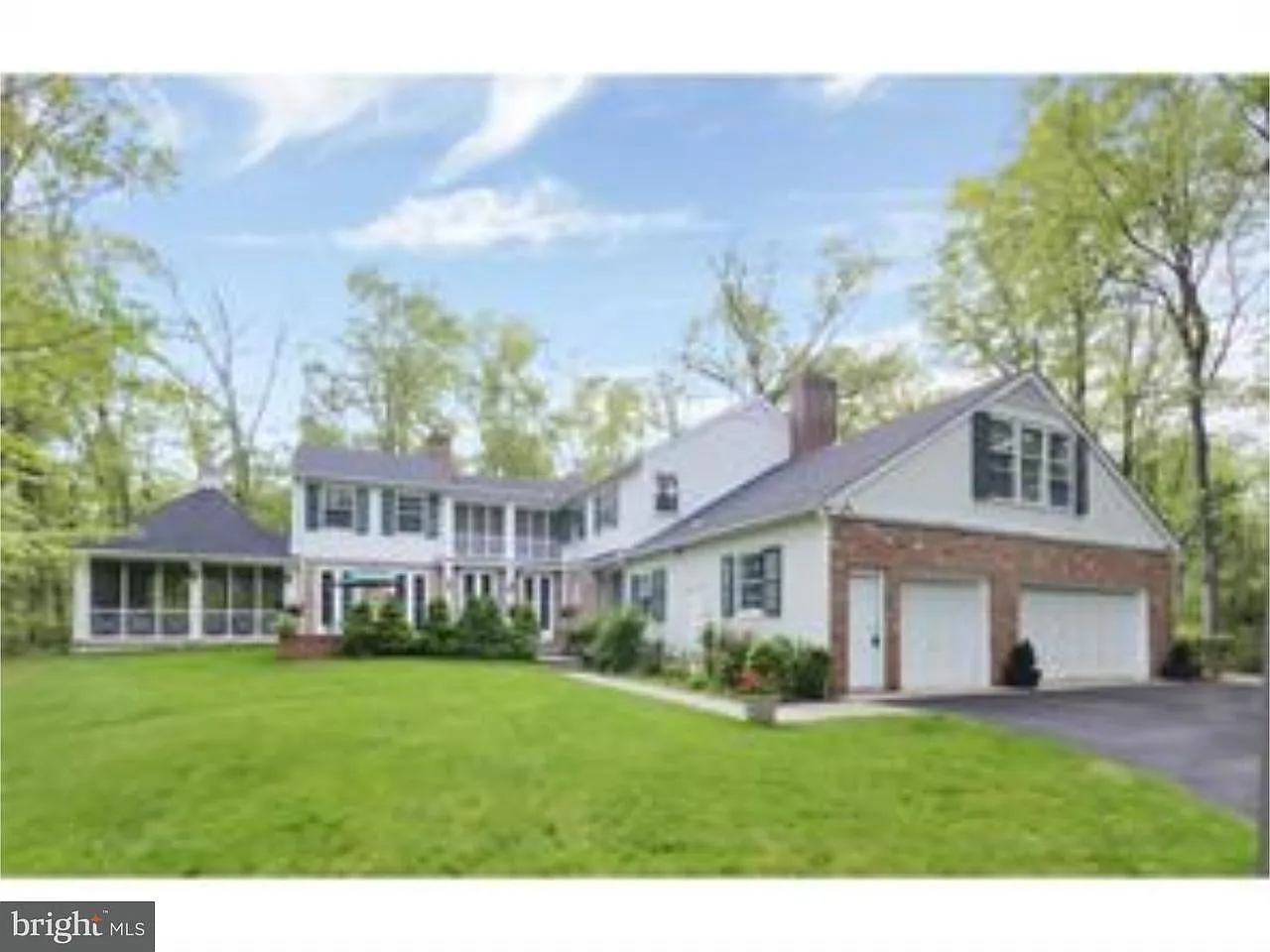56 Finley Rd photo 1